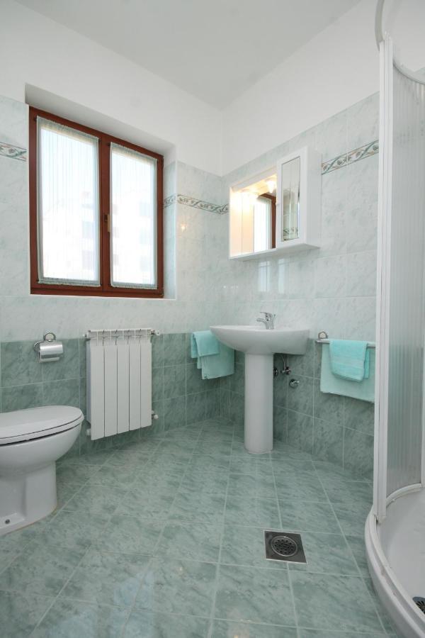 Apartments With A Parking Space Rabac, Labin - 7429 Exterior photo